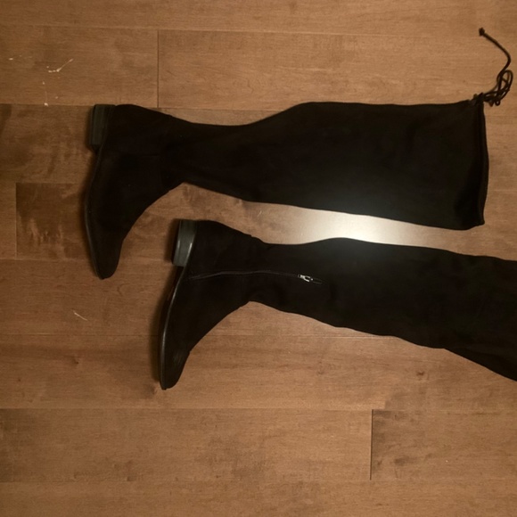 Shoes (Size 10) heels and a thigh high boot - Picture 6 of 6